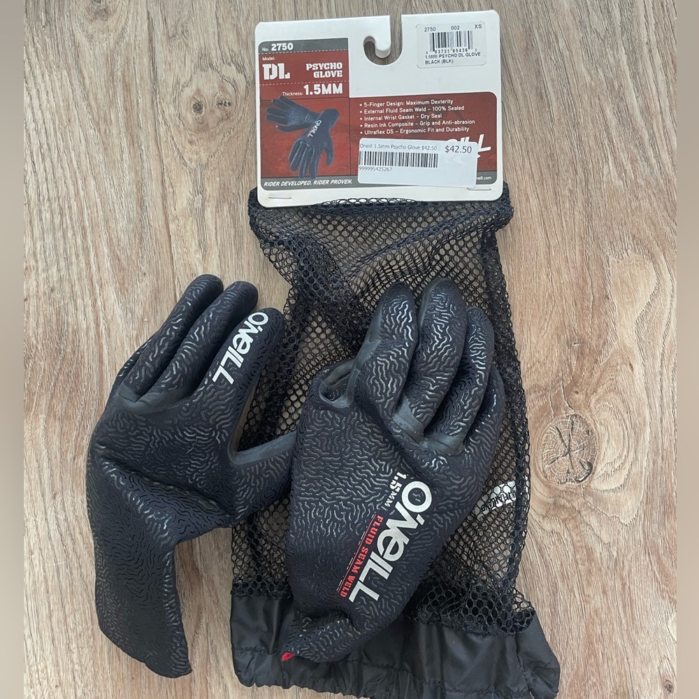 NWT XS O'Neill 1.5mm Black Psycho Gloves